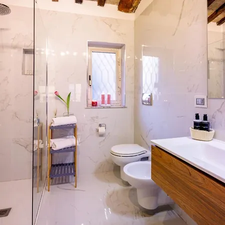 Romanticasa Trastevere بيت للعطل *